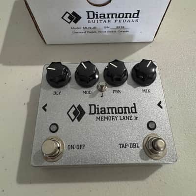 Diamond Memory Lane Jr V2 - Silver Sparkle image 2