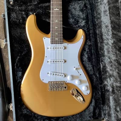 PRS Silver Sky in Golden Mesa. Literally in New Condition with 2 Original Cases. PRS Gigbag and PRS Silver Sky Hard Shell Case. image 1