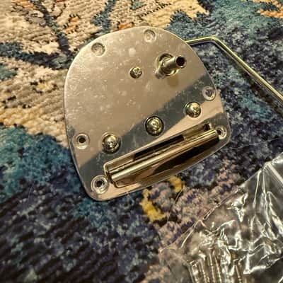 Squier jaguar / jazzmaster tremolo tailpiece classic vibe  - Stainless image 2