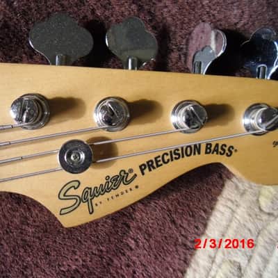 Squier P Bass/ PJ Bass Special Shoreline Gold (?) image 7