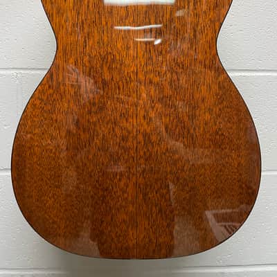 Martin Acoustic Guitar 00-18 Standard Series image 5