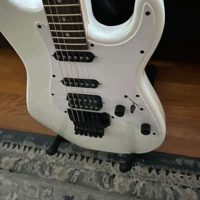 Jackson X Series Adrian Smith Signature SDX with Laurel Fretboard 2019 - Present - Snow White image 5