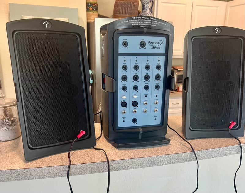 Fender Passport 150 Pro 2010-2014 image 1