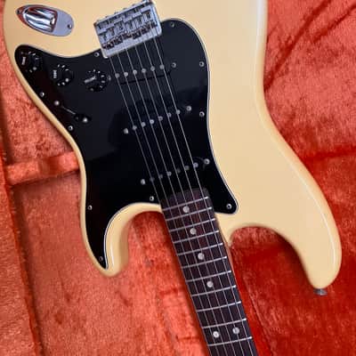 1977 Fender Stratocaster - Olympic White image 5