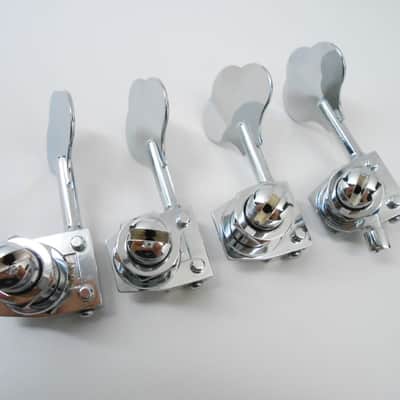 Fender Ultra-Light Bass Chrome Tuning Keys 2011 American Deluxe Jazz Bass image 6
