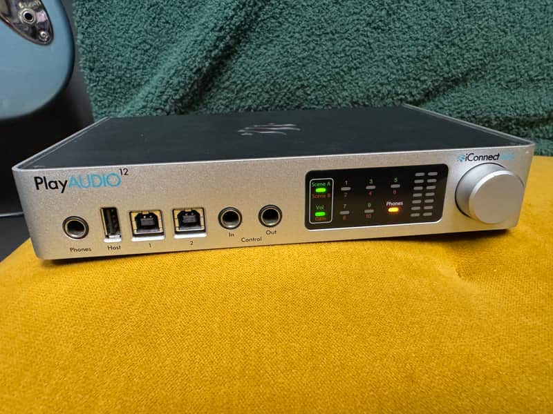 iConnectivity PlayAUDIO12 USB Audio / MIDI Playback Interface