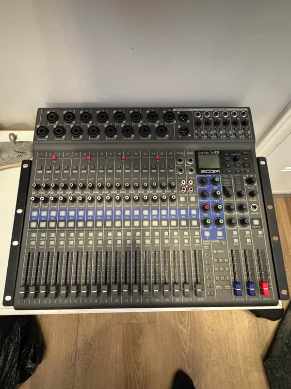 Zoom LiveTrak L-20 Digital Mixer / Recorder 2010s - Grey / Blue image 1