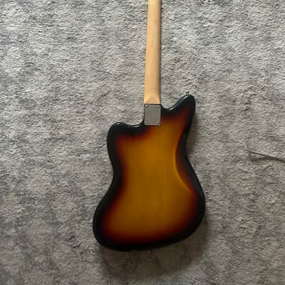 Fender MIJ Traditional II '60s Jazzmaster 2021 - Present - 3-Color Sunburst image 9