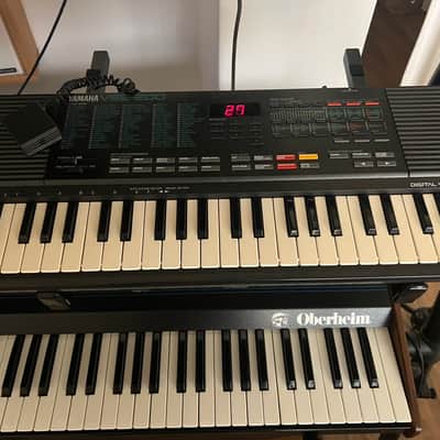 Yamaha VSS-200 (midi and audio cables)