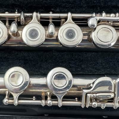 Yamaha YFL-285SII - open hole student flute image 3