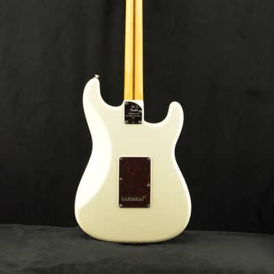 Fender American Professional II Stratocaster Left-Hand MN Olympic White image 6