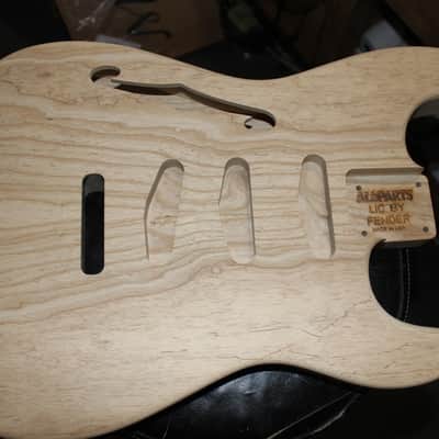Allparts Fender Stratocaster Thinline Ash Body - Natural Ash imagen 1