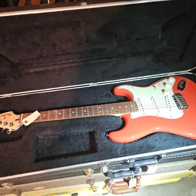 Fender  strat player 11 coral  red Mexico made image 1
