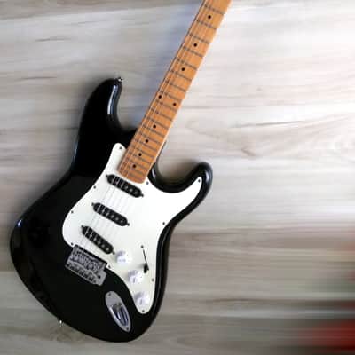 1986 Kramer Vintage ZX30 Black Strat style Electric Guitar PLAYS Awesome image 1