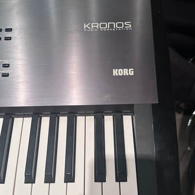 Korg KRONOS 73-Key Digital Synthesizer Workstation 2014 - Present - Black