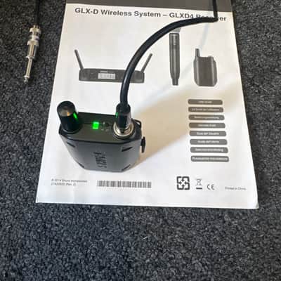 Shure GLXD4 Wireless Guitar Pedal System Black image 2
