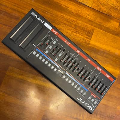 Roland JU-06 Boutique Series Digital Synthesizer Sound Module 2015 - Present - Black image 4