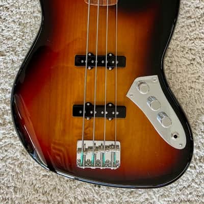Fender  Jaco Pastorius Jazz Bass, Fretless, Pau Ferro board, 3-Color Sunburst image 5