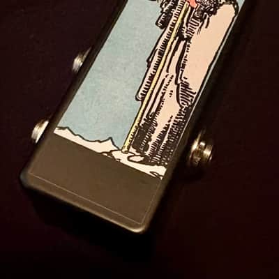 Saturnworks Black 2-way Hermit Buffered Splitter Buffer Tuner Out Guitar or Bass Pedal - with Switchcraft USA Jacks - Handcrafted in California