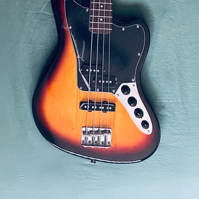 Squier Vintage Modified Jaguar Bass Special – 3-Tone Sunburst – 2013 – w/ Gig Bag & Strap image 2