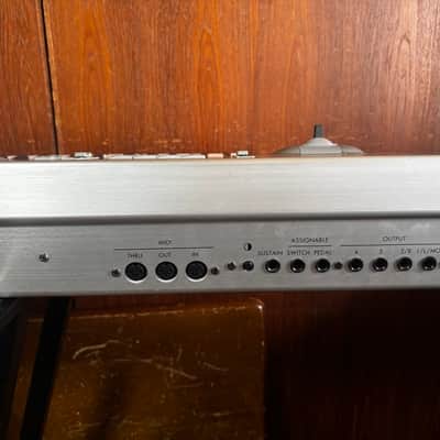 Korg TRINITY V3 MUSIC WORKSTATION 61 key Z1 MOSS w/ case image 11