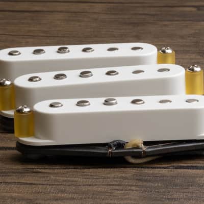 Tonerider Surfari Strat pickup Set/Right handed image 4