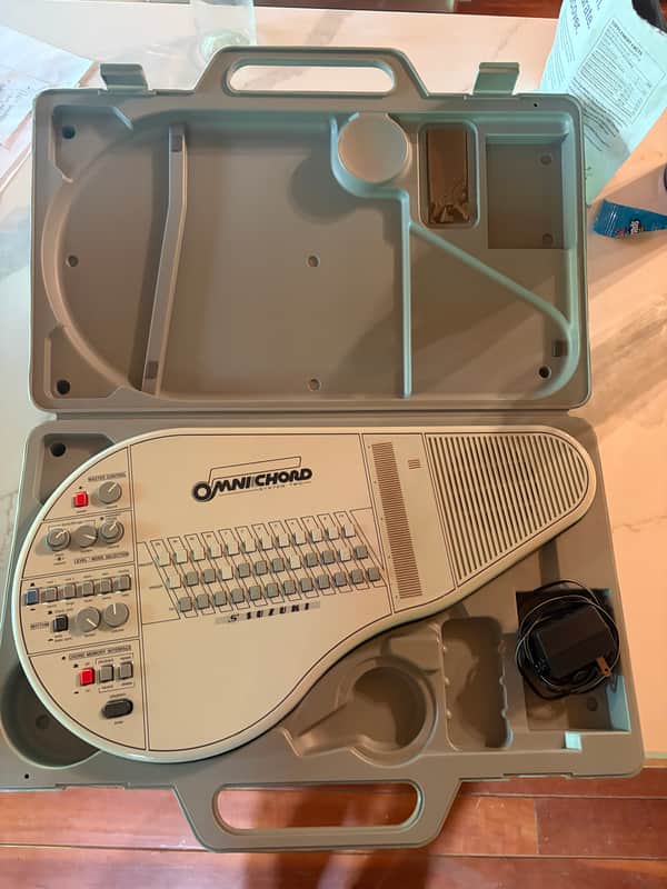Suzuki OM-84 Omnichord 1984 - Gray image 1
