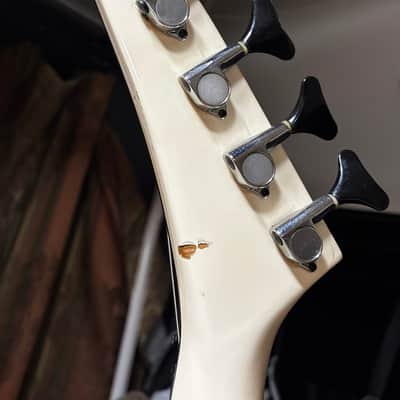 Kramer Forum 3 Electric Bass Guitar image 21