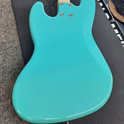 G&L 2022 JB Turqoiuse 4 String Electric Bass image 4