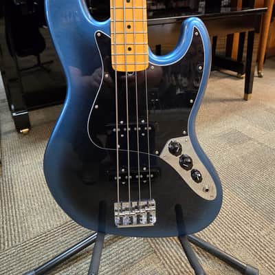 Fender American Professional II Jazz Bass with Maple Fretboard - Dark Night image 2