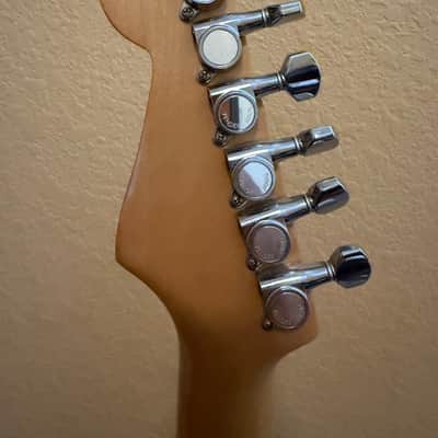 Fender Stratocaster ST-562 1985-1987 - Cream image 4