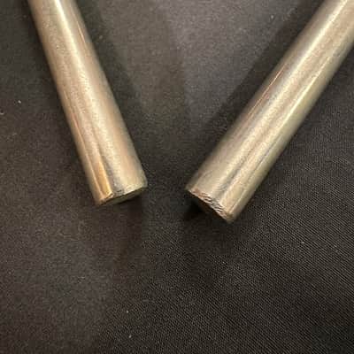 VINTAGE Unbranded 5.5" Triangle, Brushed Nickel Finish, 5/16" diameter Rod-MINT image 3