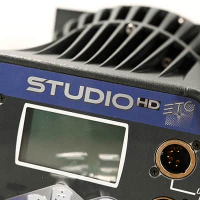 ETC Desire D60 Studio HD LED Par Wash Light CG01SM3 image 9