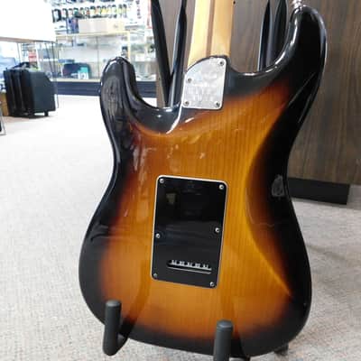 Fender American Ultra Luxe Stratocaster with Maple Fretboard 2021 - Present - 2-Color Sunburst image 6