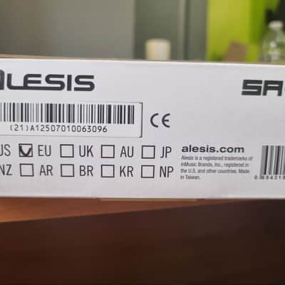 Alesis SR-16 Drum Machine 2010s - Black image 2