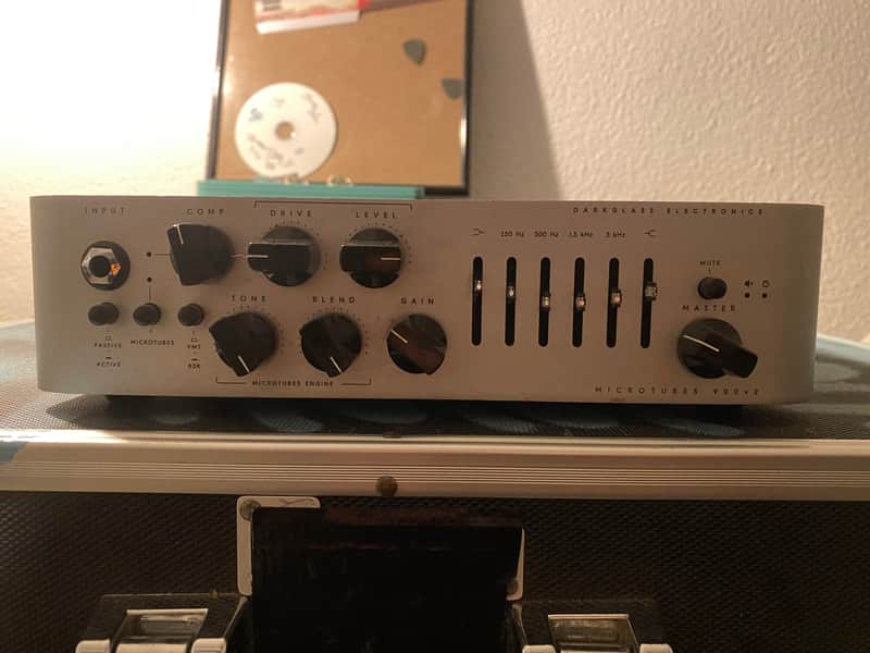 Darkglass Electronics Microtubes 900 V2 900-Watt Bass Amp Head 2019 - Present - Silver