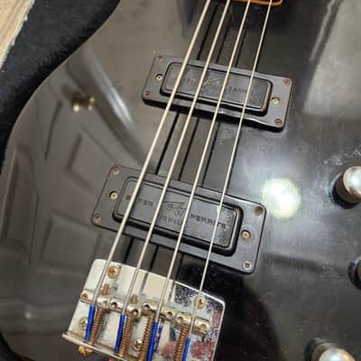 Peavey Foundation USA made 1990s bass guitar with hard case image 4