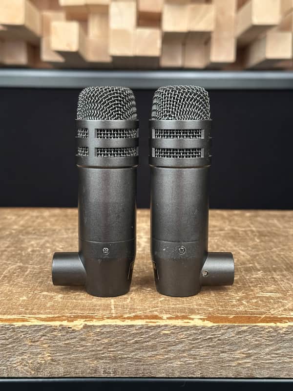 Vintage Yamaha MZ204 Cardioid Dynamic Microphone Pair. Great Shape