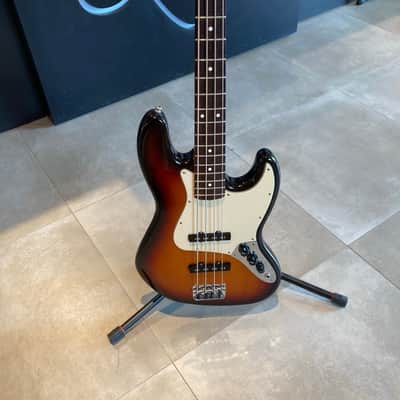 Fender American Standard Jazz Bass with Rosewood Fretboard 1998 - 2000 - 3-Color Sunburst image 3