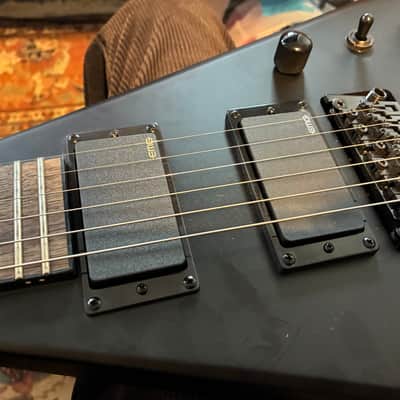 Jackson X Series KVXMG-7 King V 2021 - Present - Satin Black with Primer Gray Bevels image 2