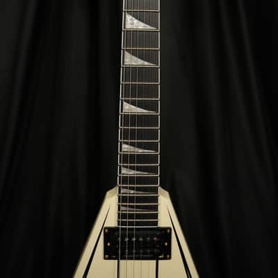 Jackson Pro Series RRT-3 Rhoads 2026 Ivory with Black Pinstripes image 4