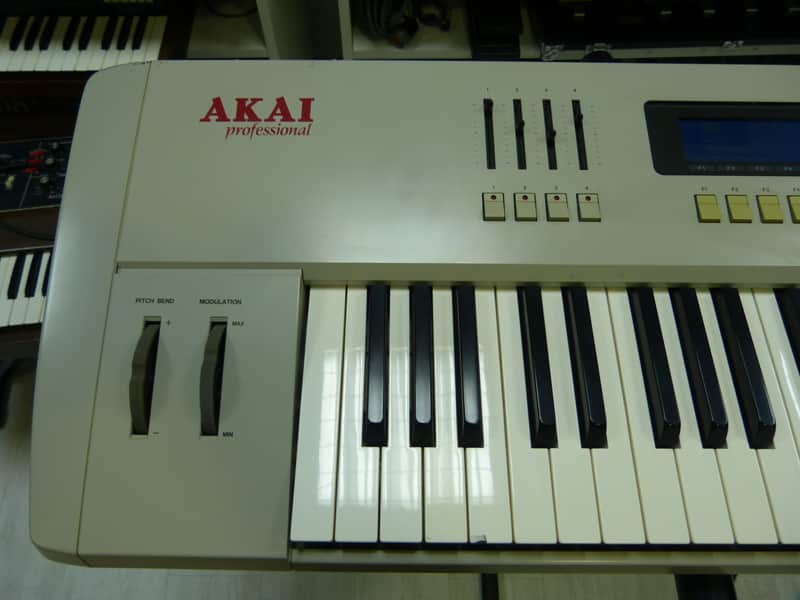 【希少品】AKAI アカイMX1000 MIDI KEYBOARD キーボード Akai MX1000 76 keys MIDI controller | Reverb