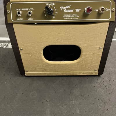 Fender Champion 600 Guitar Combo Amp Reissue image 4