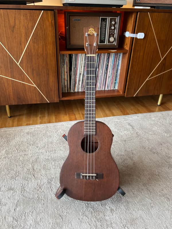 Rare Vintage 1950s Favilla B-2 Baritone Ukulele with Original Hardcase image 1