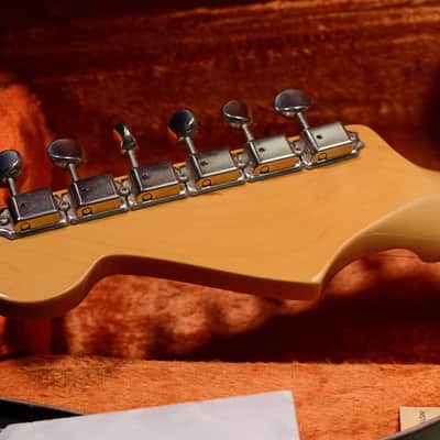 Fender American Vintage '57 Stratocaster 2000 - 2012 - 2-Color Sunburst image 9