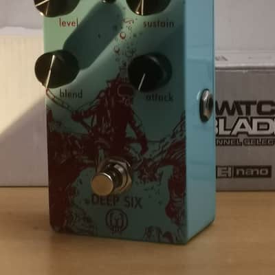 Walrus Audio Deep Six Compressor V1 2017 - 2018 - Blue / Red Diver V2 image 5