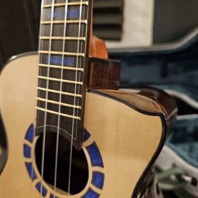 Hozen - Green Label Tenor Ukulele - German Spruce With Indian Rosewood w/ Case image 9