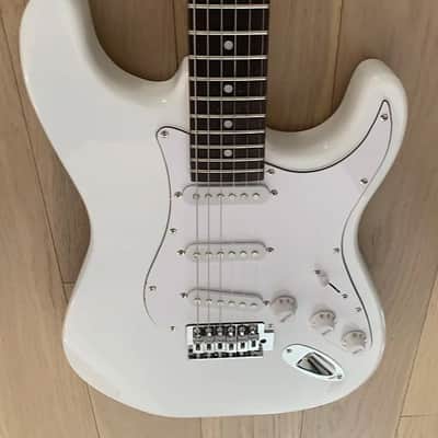 New White/Rosewood Strat image 6