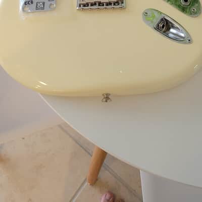 Fender slim USA hardtail Nile Rodgers Hitmaker Stratocaster Loaded Body Olympic white image 1