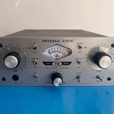 Universal Audio Universal Audio 710 Twin-Finity Single Channel Tube & Solid State Mic Pre / DI 2010s - silver image 2
